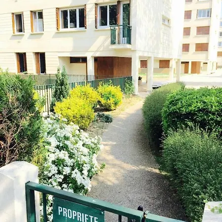 Studio Marly-Le-Roi *